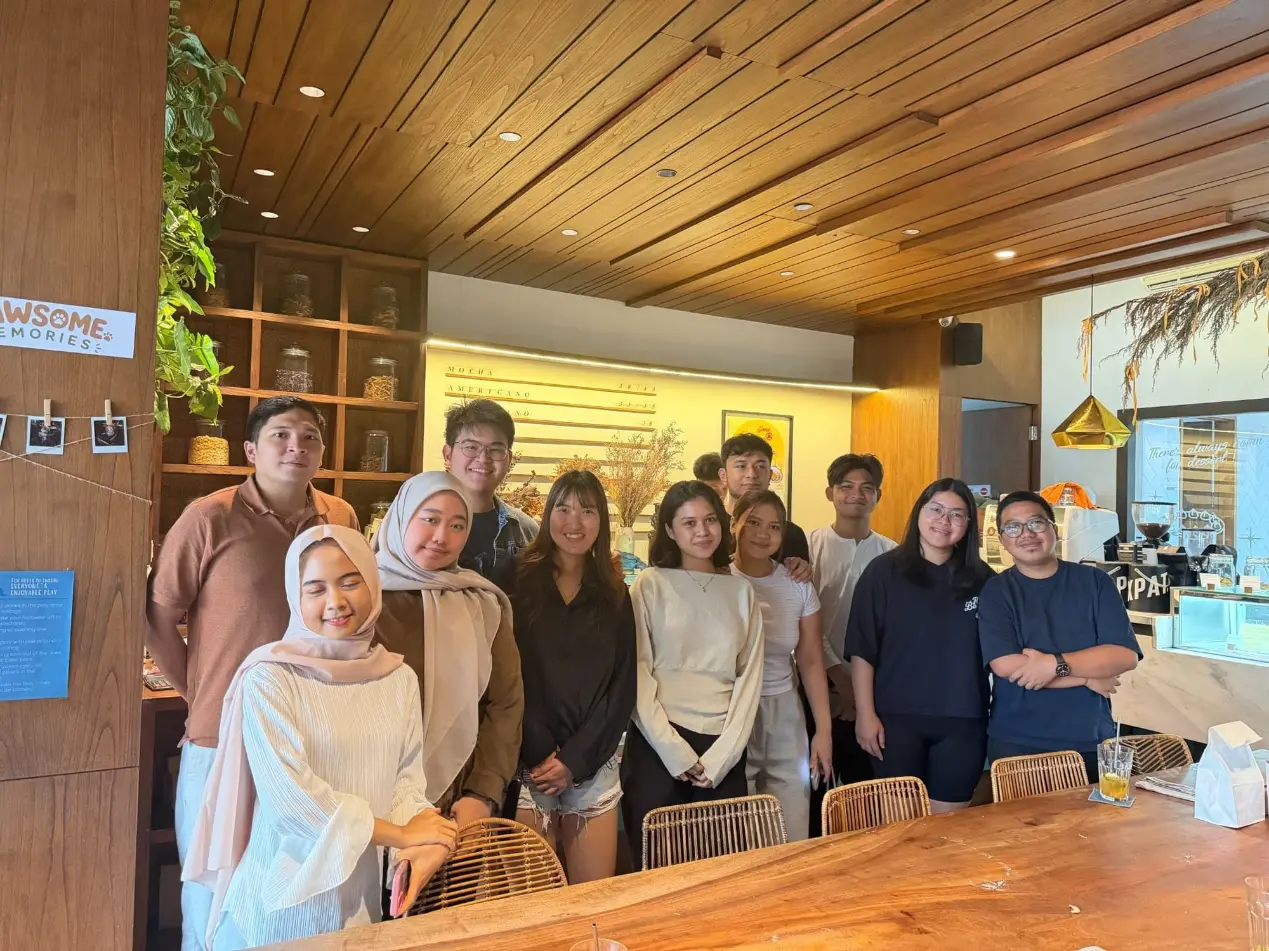 Uleni dan Makan bersama Cove