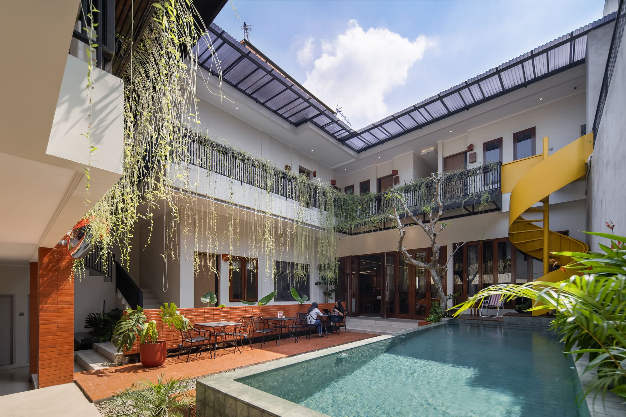 Wisatawan Makin Pilih Jalur Darat, Cove Proyeksikan Bandung Jadi Destinasi Liburan Utama
